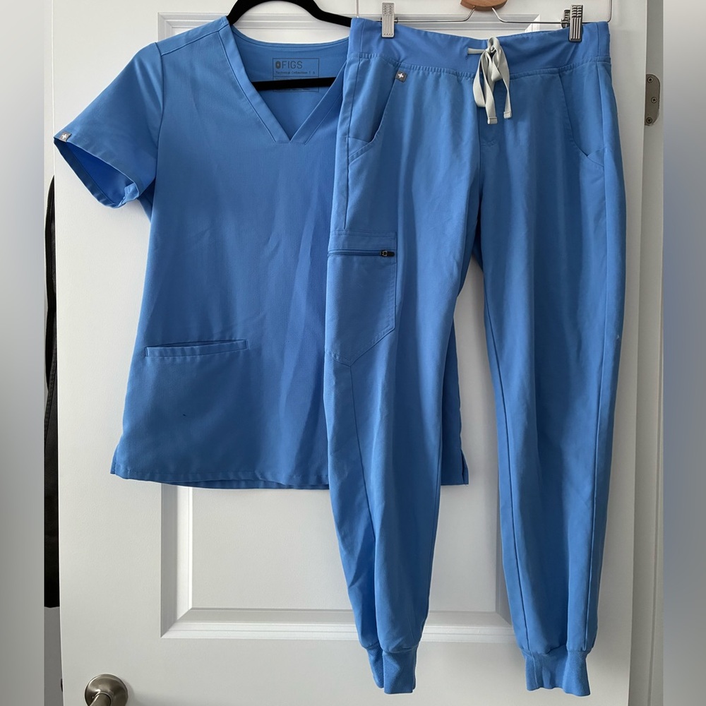 Figs Size S 2-Piece Set - Casma Three-Pocket Top & Zamora Joggers - Ceil Blue